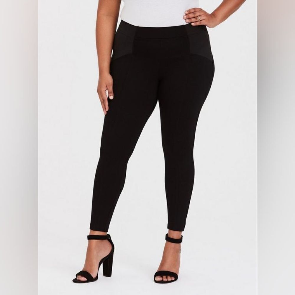 Torrid Deep Black Elastic Side Ponte Luxe Legging Front & Back Hems Hem Size 0R